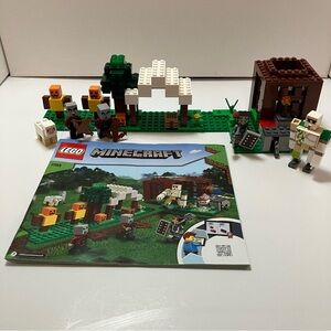 LEGO® MINECRAFT Set# 21159. Pillager Outpost. 303 pieces. Complete set.